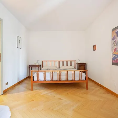 Spacious & Elegant In Corso Como Апартаменты Милан