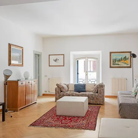 Spacious & Elegant In Corso Como Апартаменты