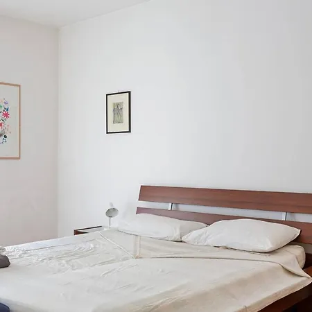 Spacious & Elegant In Corso Como Mailand